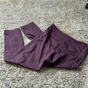 ‼️CLEARANCE‼️ Zyia Plum River Stone Pocket Light n Tight Hi-Rise Capri 20" (8-10